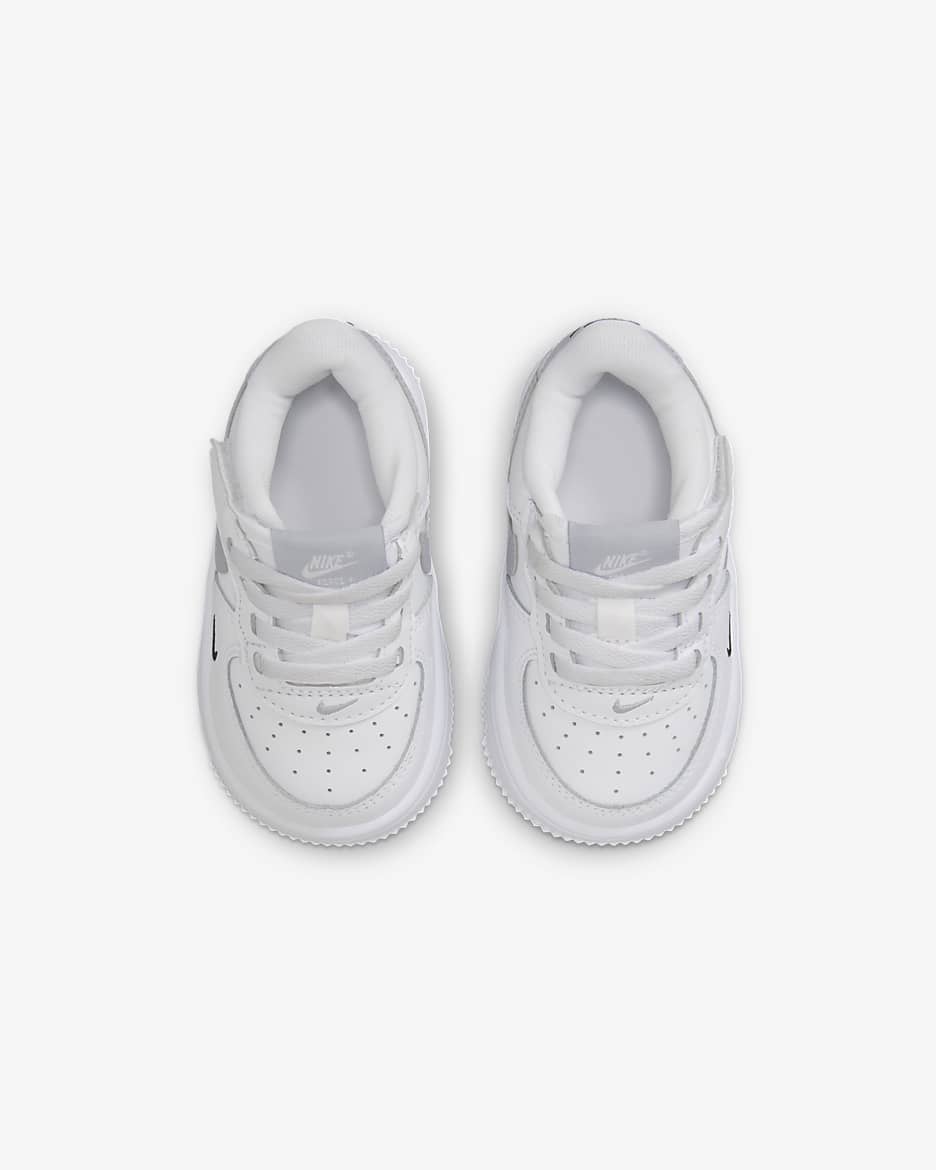 Grey infant nike shoes deals